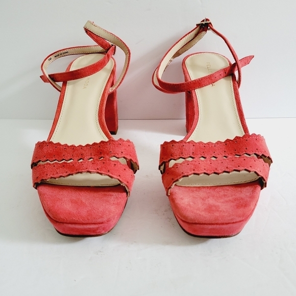 NEW Pelle Moda Red Suede Platform Sandals Heel 3,5 " - Picture 2 of 6